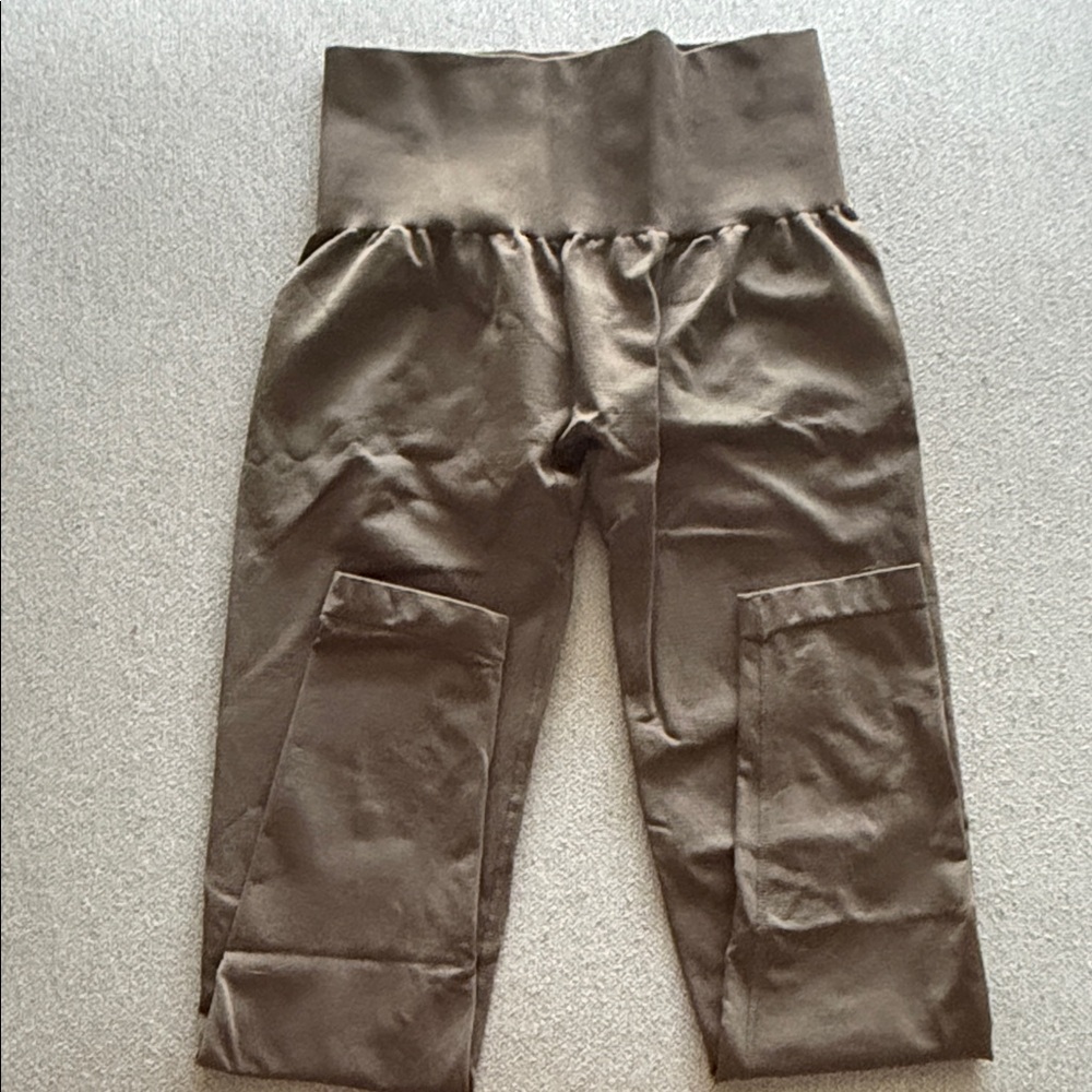 NVGTN High-Waisted Brown Leggings
